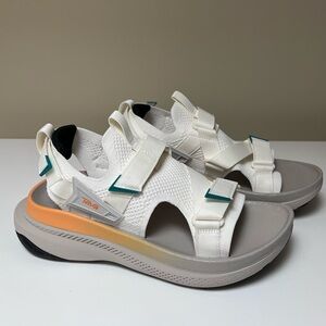 Teva Aventrail Trail-Running Sandals NWOT size 10
